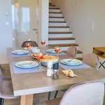Armikes Beachfront Suites Afionas